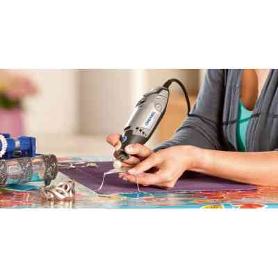 Гравер Dremel 3000-1/25 130W, 10000-33000об/мин, 25 насадок, кейс (F.013.300.0JP) Винница