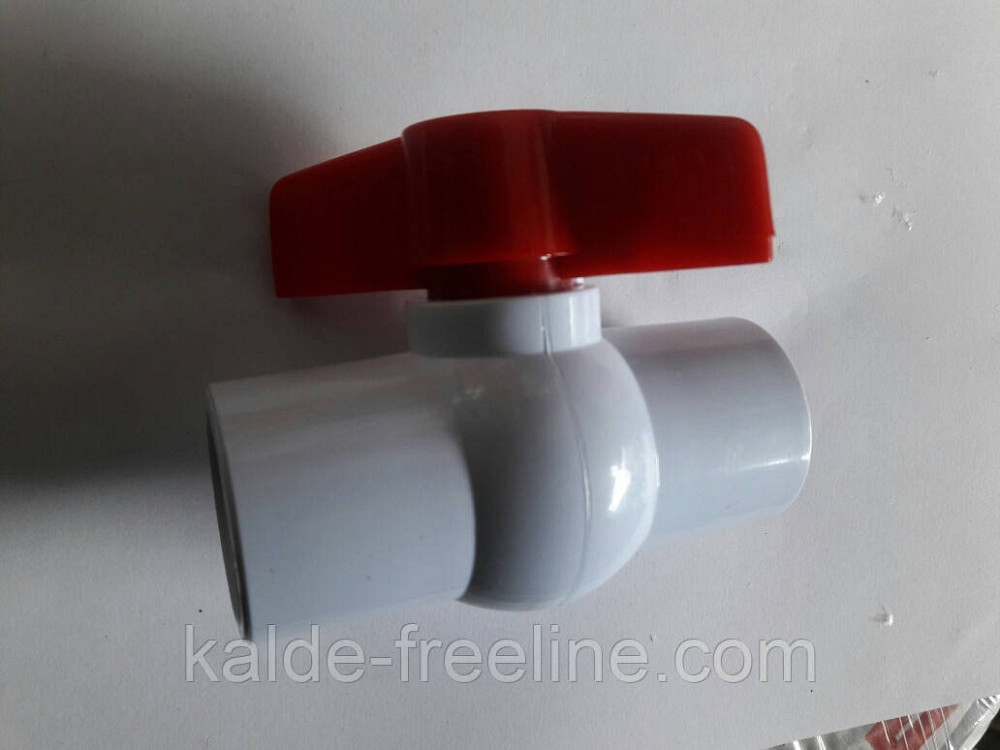 Кран пластиковый с резьбой 3/4