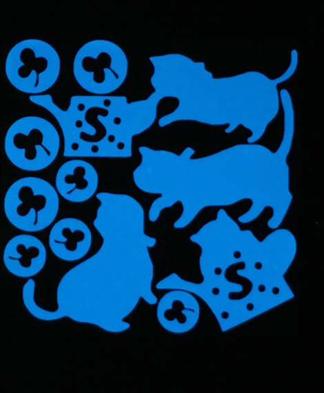 Светящаяся наклейка на выключатель 