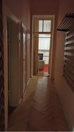 2к. метро Площа Українських Героїв. Київ