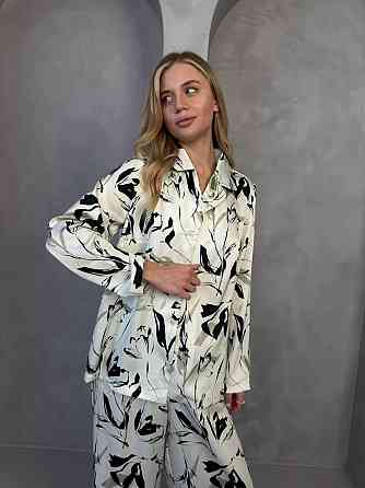 Женский стильный свободного кроя костюм из шелка сатина Одесса