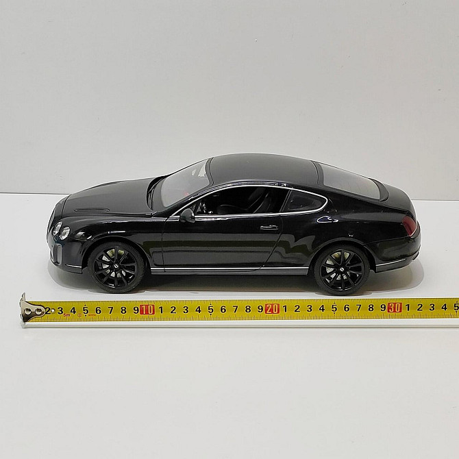 Машинка на радіокеруванні Bentley гумові колеса світло масштаб 1:14 Чорна (2048A) Чернігів - фото 3