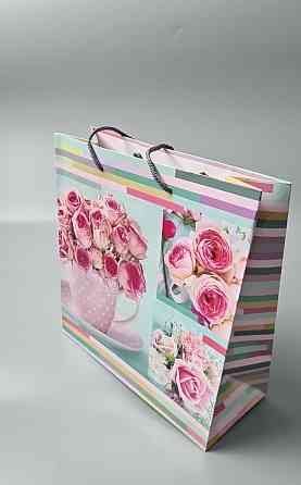 Пакет бумажный подарочный квадратный 23*24*10(артKV-132) (12 шт) Харьков