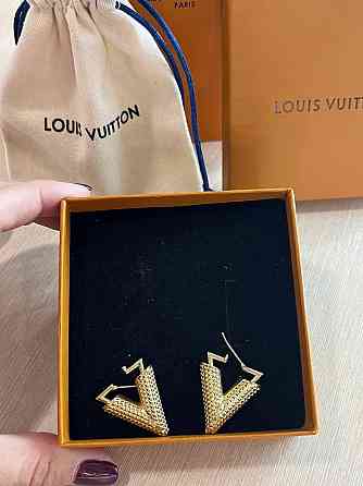 Луї Віттон сережки / Louis Vuitton сережки у формі трикутника Одеса