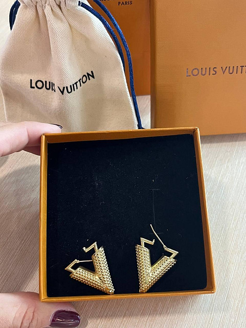 Луї Віттон сережки / Louis Vuitton сережки у формі трикутника Одеса - фото 5