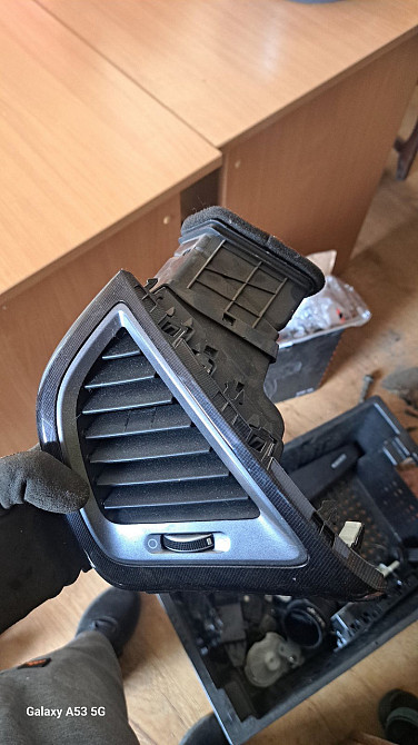 Дефлектор торпеди (повітря) на Hyundai Santa Fe 2012-2018 років. Київ - фото 1