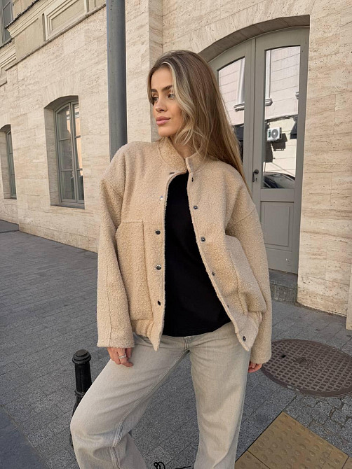 Женский стильный бомбер на кнопках кашемир баранец Беж Одесса - изображение 3