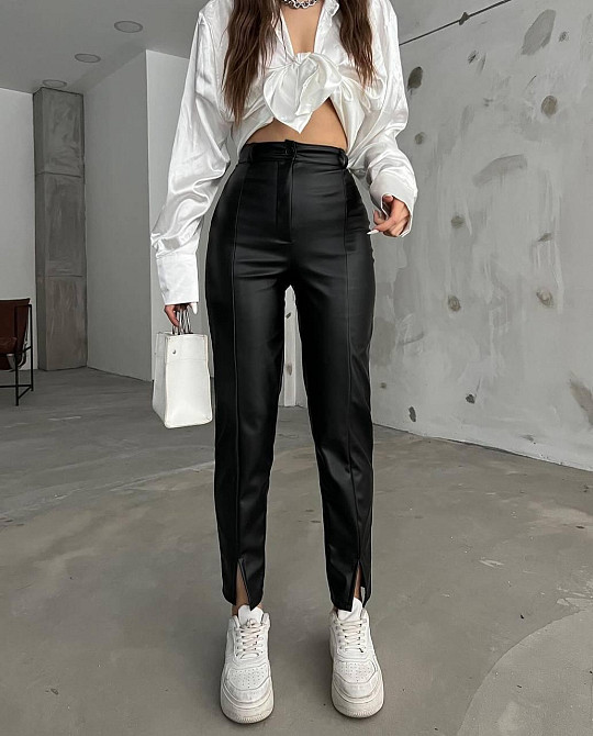 Жіночі чорні штани з розрізами на високій посадці екошкіра 46/48 Одеса - фото 1