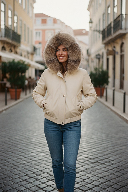 Бомбер женский с мехом блюфрост Бежевый 42 Харьков - изображение 1