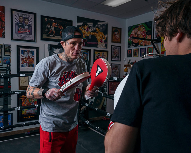 Боксерские ракетки TITLE Boxing Punch Training Paddles Red Киев - изображение 6