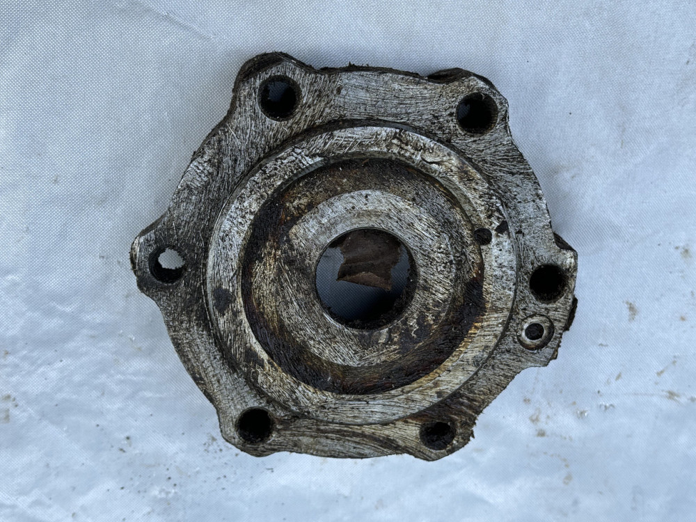 Кришка золотника ГУР ЗІЛ-5301, ЗІЛ-4331. Харків - фото 1