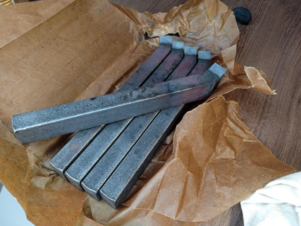 Різець розточувальний для наскрізних отворів 25*16*200 Т5К10 Харків - фото 3