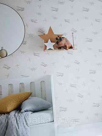 Обои флизелиновые эко Decoprint 21141 Sweet Dreams детские самолеты серые коричневые на бежевом 0,53x10,05 м Киев