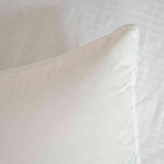 Подушка пухова YouStar 20% пух 80% перо Тік - пружна 70x70 см (Білий) Суми