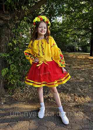 Вишиванка жовта з маками для дівчинки Кривий Ріг