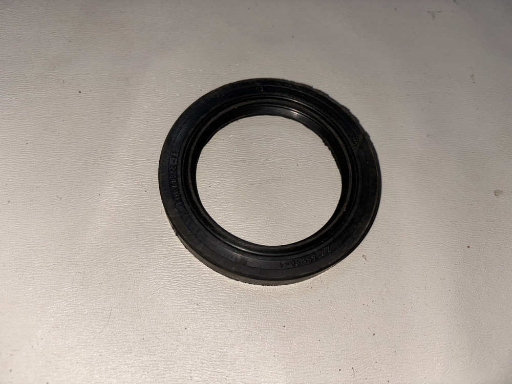 Сальник (манжета армована) 2.2-65х90. Харків - фото 1