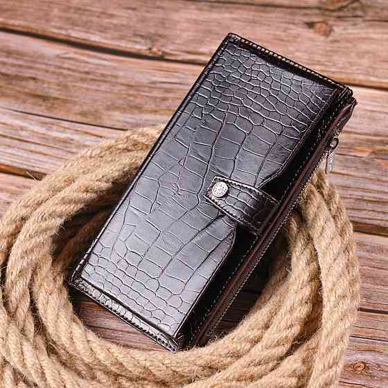 Лаковане вертикальне чоловіче портмоне з натуральної шкіри з тисненням під крокодила KARYA 21424 Коричневий Київ
