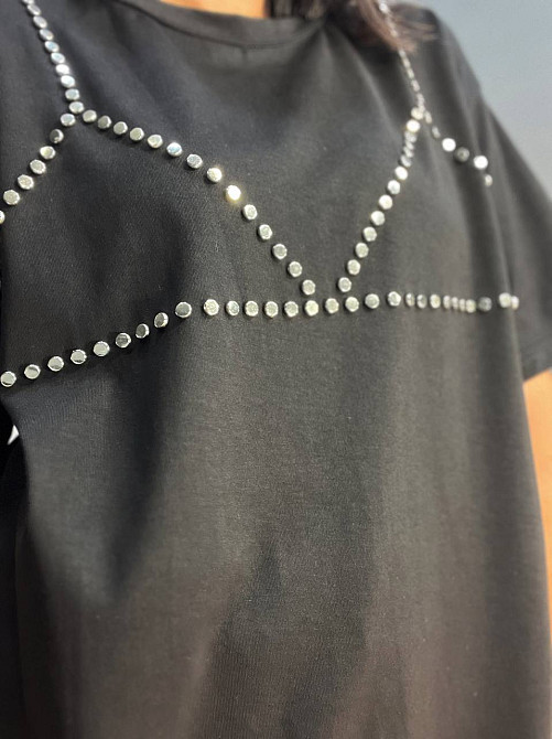 Футболка жіноча Yi Fang 320 оверсайз подовжена заклепки бра one size, чорний, one size Київ - фото 2