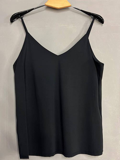 Майка женская A-N Q-13 базовая на тонких бретелях с подкладкой, черный, one size Киев - изображение 2