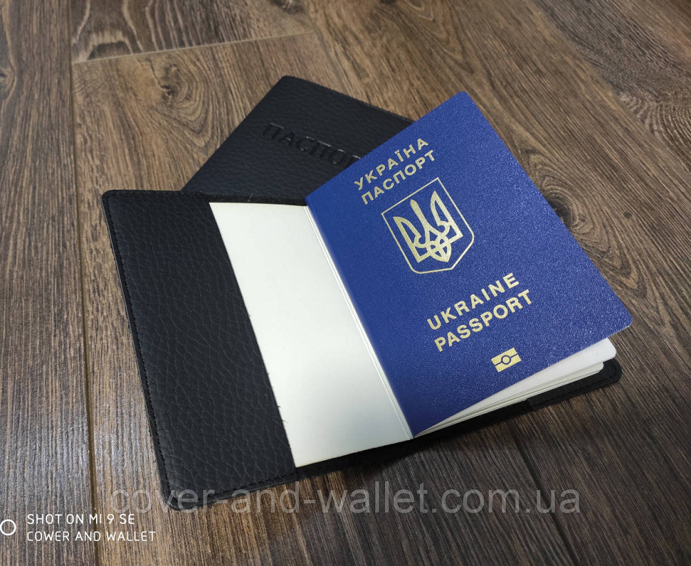 Обкладинка на паспорт синього кольору із фактурної шкіри флотар Puos Київ - фото 5