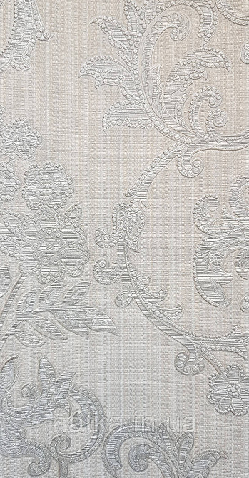 Шпалери вінілові на флізеліні AdaWall Seyyah 1.06х10 вензелю завитки великі структурні сріблясті на білому Київ - фото 4