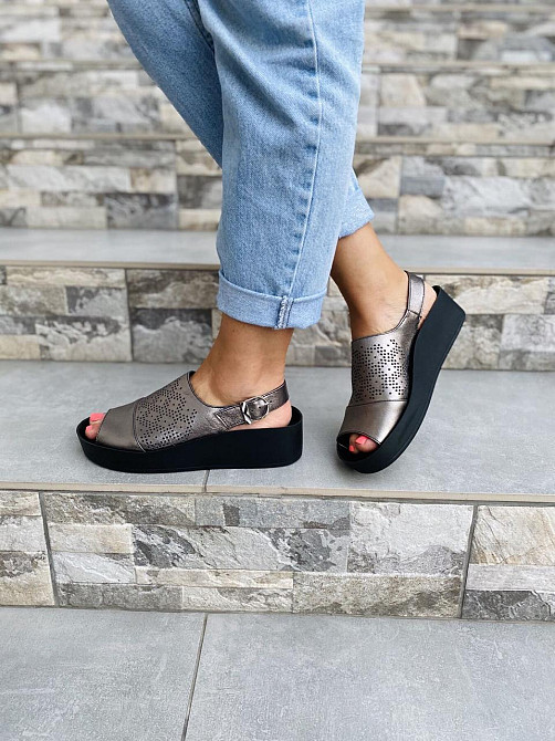 Injers Босоніжки жіночі срібні INJERS 436 літні шкіряні на танкетці / Стильні босоніжки р. 36, Коломыя - изображение 3