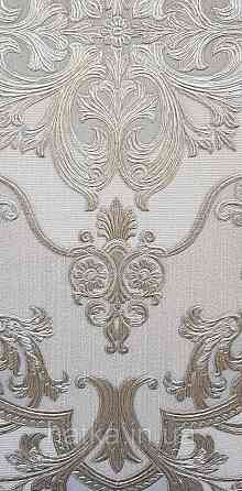 Обои виниловые на флизелине AdaWall Seyyah 1.06х10 вензеля цветы фигуры структурные серебристые на сером Киев
