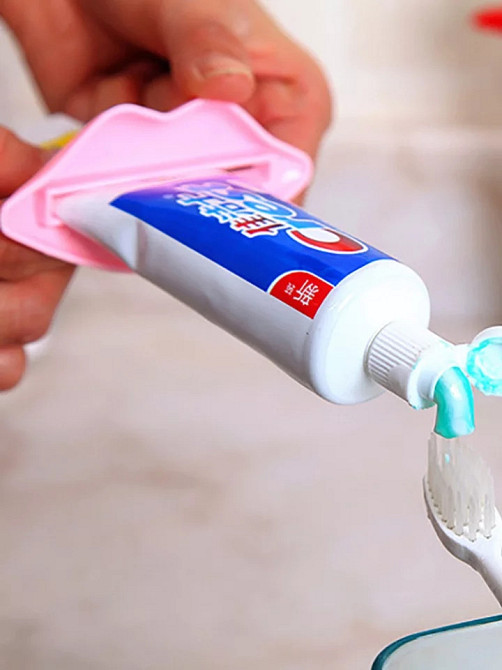 Выдавливатель для тюбика "Губки" - набір 2шт. рожеві, пластик Київ - фото 1