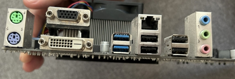 Материнская Плата: ASROCK FM2A88X Pro+ , AMD 860K , 8Gb. Киев - изображение 2