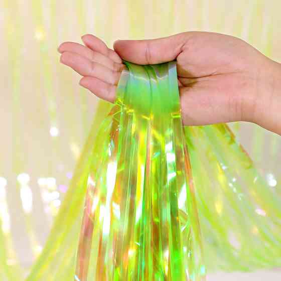 Мішура для фотозони 2 м на 1 м перламутрово-салатовий Київ