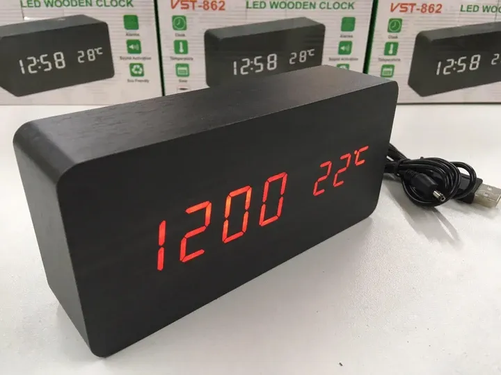 =Дерев'яний настільний годинник VST 862 з LED-дисплеєм у червоному відтінку, будильником та термометром. Одеса - фото 1
