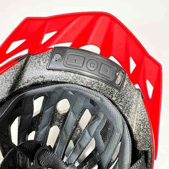 Захисний шолом Livall MT1 NEO (L) Black/Red (58-62см), акустика, мікрофон, сигнали поворотів та стопів, додаток, пульт BR80, Bluetooth (LIV-T0MT1N-134 Київ