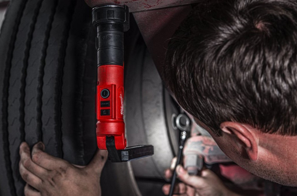 Фонарь светодиодный аккумуляторный с подвижной головкой MILWAUKEE, L4 SL550-301 Одесса - изображение 8