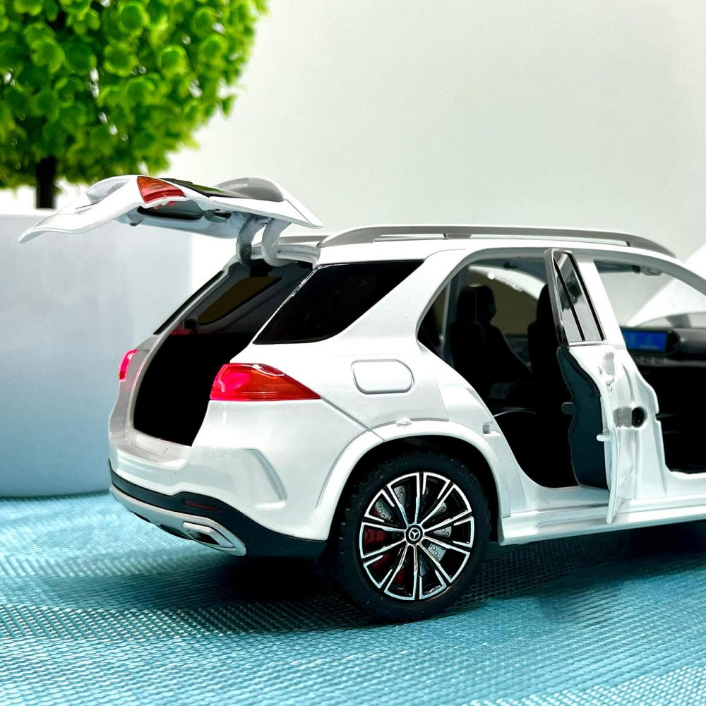 Машина Автосвіт Mercedes інерційна відчиняються двері 20,5 см 1:24 Біла (AP-2100) Чернігів - фото 4