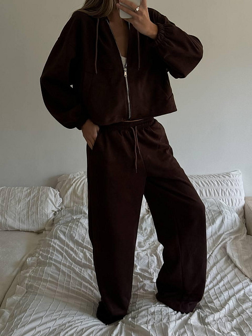 Женский базовый костюм двойка: кофта и брюки замша Шоколад Одесса - изображение 1