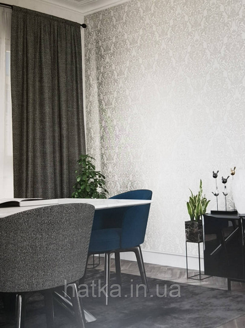 Шпалери вінілові на флізелін Marburg City glam 32302 метрові вензелі завитки сріблом на білому під штукатурку Київ - фото 2