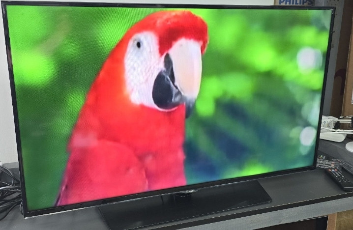 Телевизор: Samsung 40