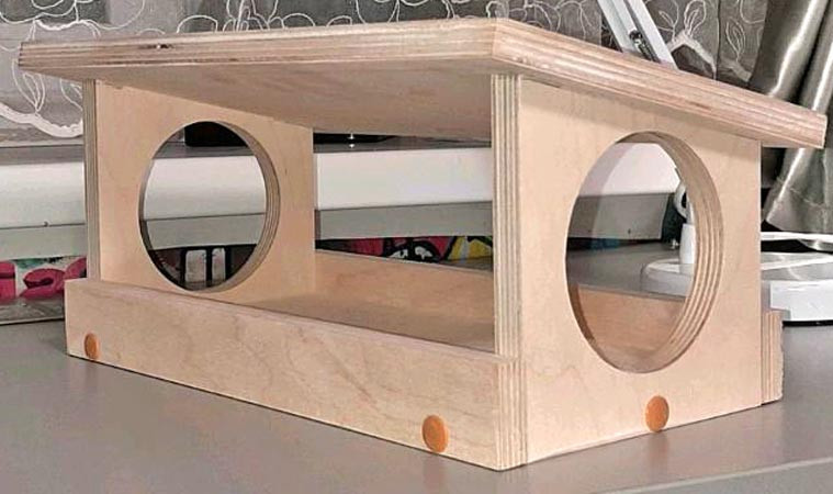 Кормушка для птиц 