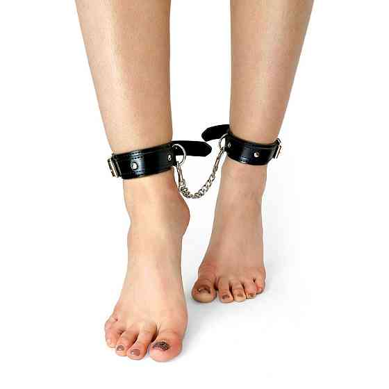 Набор BDSM Art of Sex - Emoji, наручники и поножи, экокожа, черный Sex Aura Киев