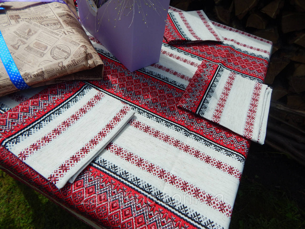 Комплект вышитая скатерть красная и 6 салфеток Киев - изображение 4