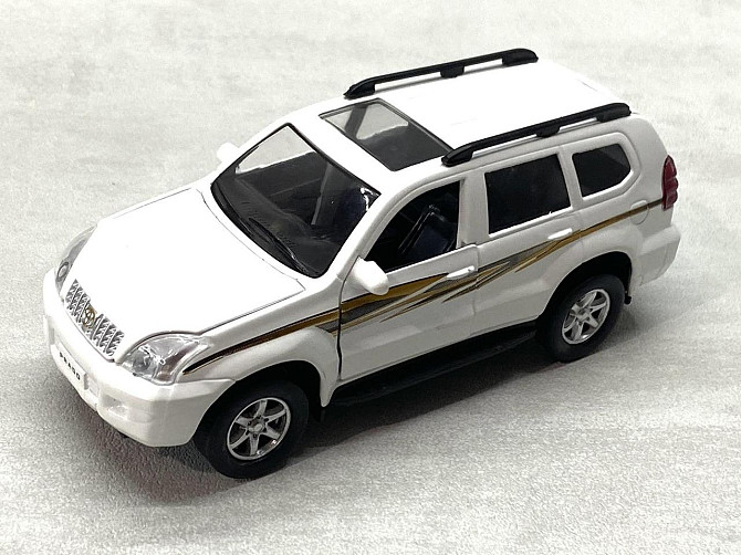 Машина Автосвіт Toyota Prado інерційна Біла (AS-2697) Чернігів - фото 1