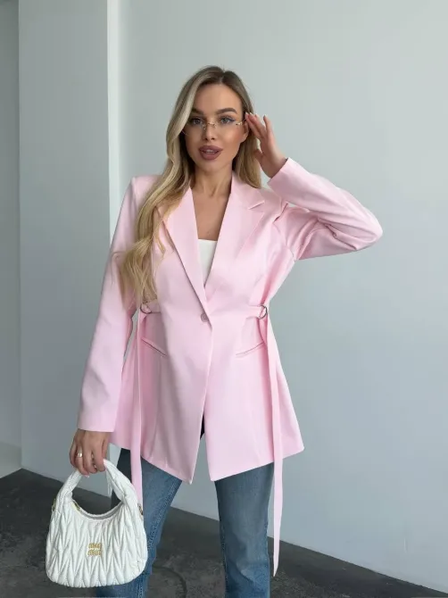 Женская куртка с ремнём и плечами — это базовый пиджак для стильного образа Одесса - изображение 1