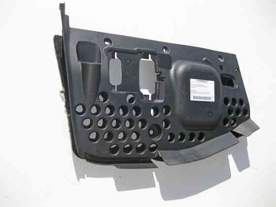 Mercedes-Benz  A1646800217 Кришка під панеллю приладів простір ніг пасажира ML W164 GL X164 Одесса