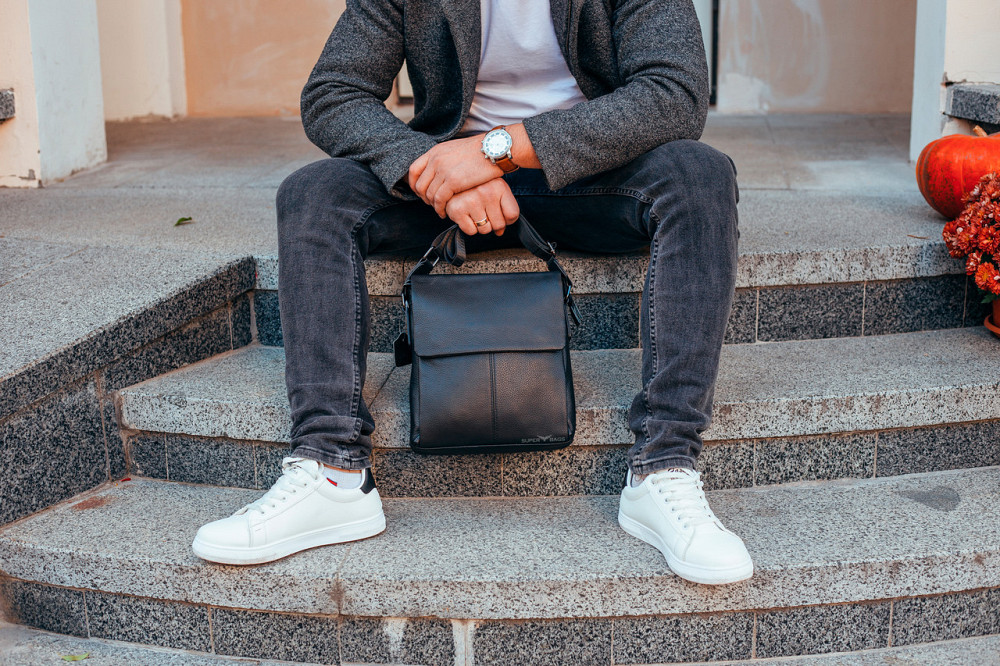 Чоловіча шкіряна сумка-месенджер, барсетка на одне плече 22x26x6 Tiding Bag 75-5271 чорна Кам'янське - фото 13