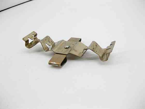 Mercedes-Benz  A0004219991 Пружина гальмівних колодок переднього супорта E-Class W211 W212 S-Class W221 W222 CLS C218 C219 CLA C117 Одесса