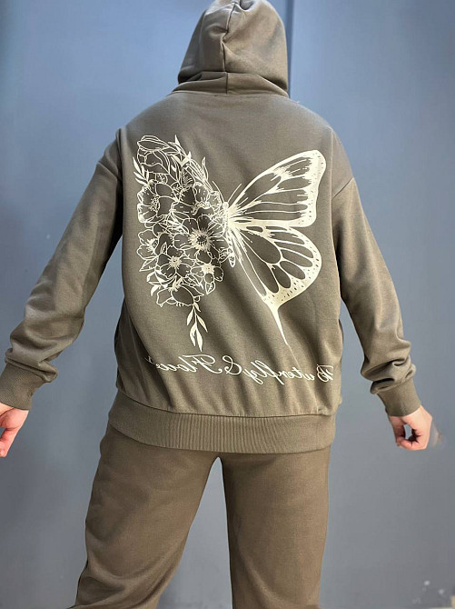 Костюм женский Joggy 7924-7631 джоггеры на резинке и худи с капюшоном бабочка на спине коричневый, коричневый, M Киев - изображение 8