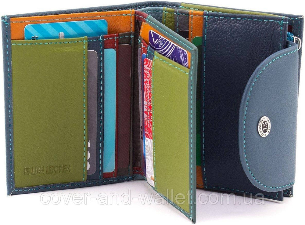 Стильний компактний жіночий гаманець синього кольору із хлястиком на магніті ST Leather Київ - фото 7