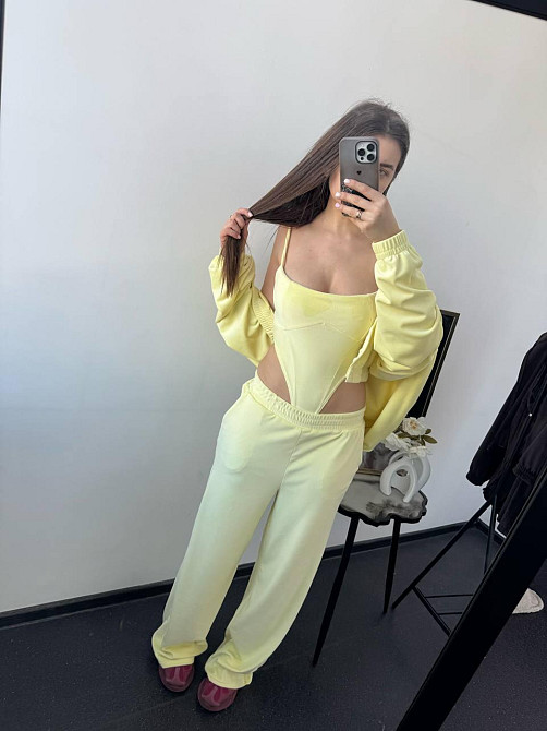 Женский стильный привлекательный велюровый костюм Лимонный, 44/46 Одесса - изображение 4