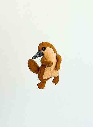 М’яка фетрова іграшка качкодзьоб ручної роботи – безпечна розвиваюча іграшка Київ