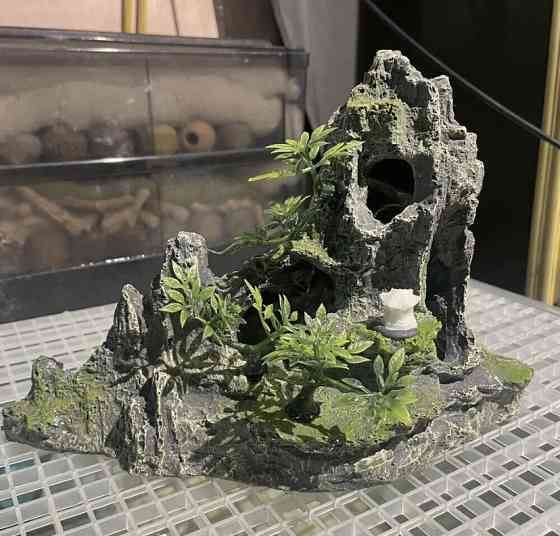 Декор для аквариума Скала аквариумный пейзаж размер 17 на 22 на 9 см смола зеленый С ДЕФЕКТОМ Киев